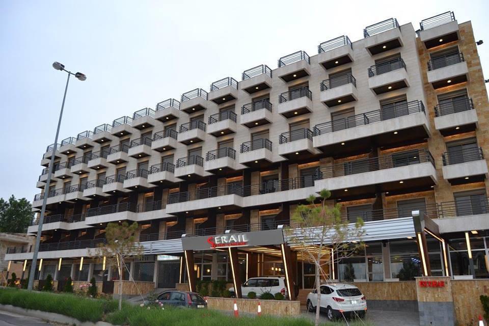 Serail Hotel Ehden Eksteriør billede