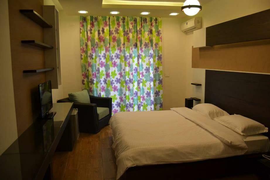 Serail Hotel Ehden Eksteriør billede