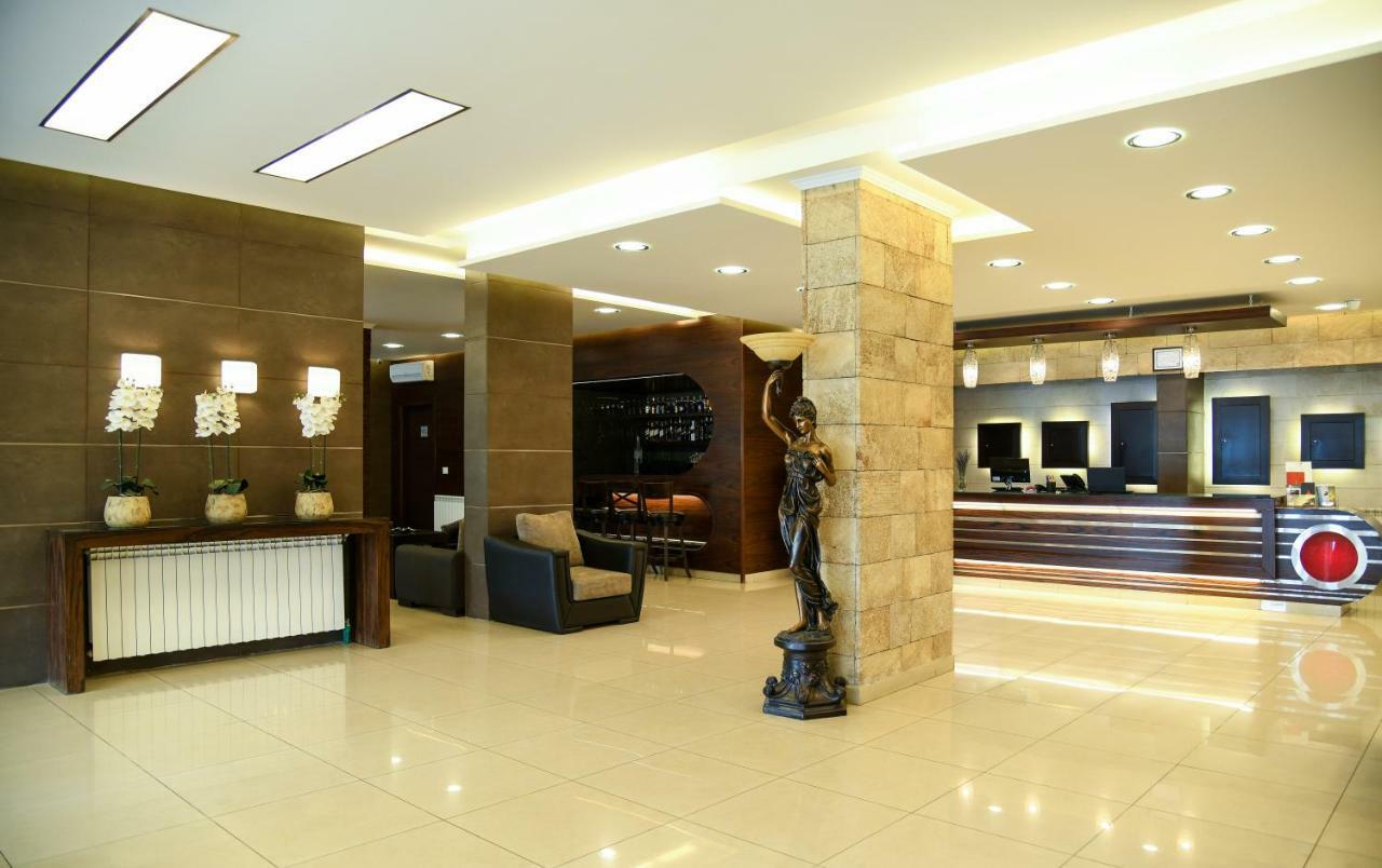 Serail Hotel Ehden Eksteriør billede